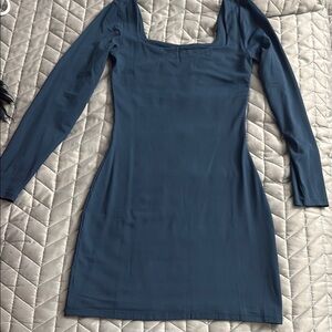 Elegant Blue Long Sleeve Dress